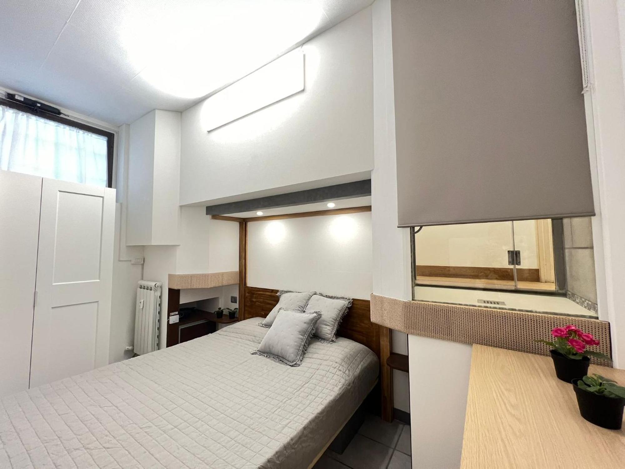 "R&P Apartment", Short Term Stay, Elegant Design, Bisceglie Metro Station, Easy For San Siro And Fiera Milano, Free Parking Exterior photo